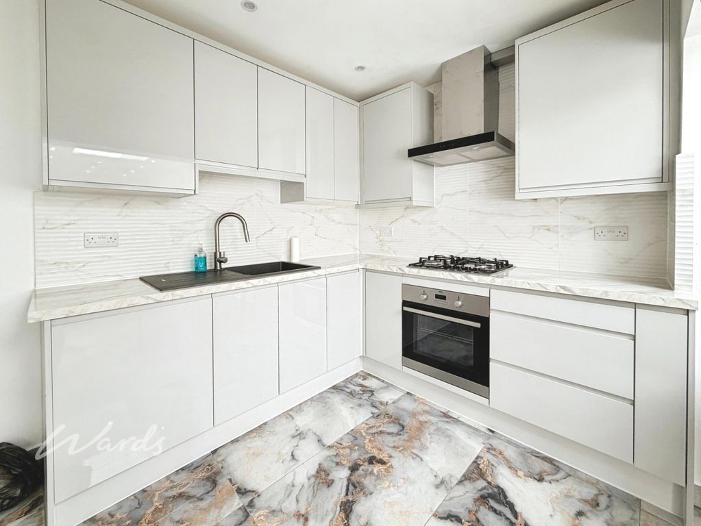 Property photo 3 of 12 Kitchen