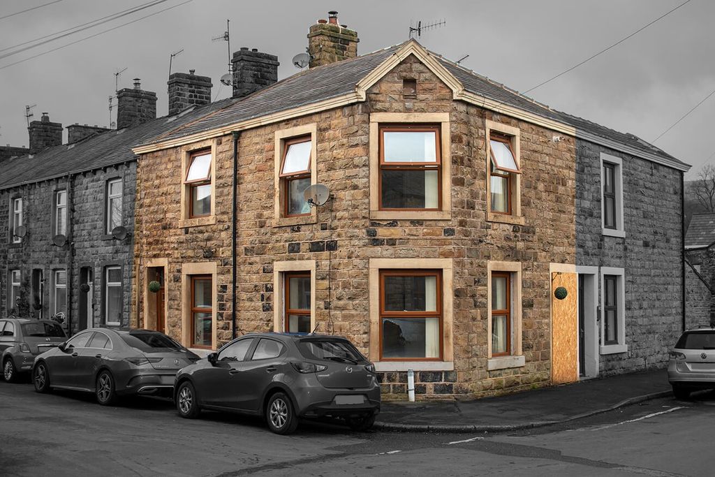 Property photo 1 of 11 5054800