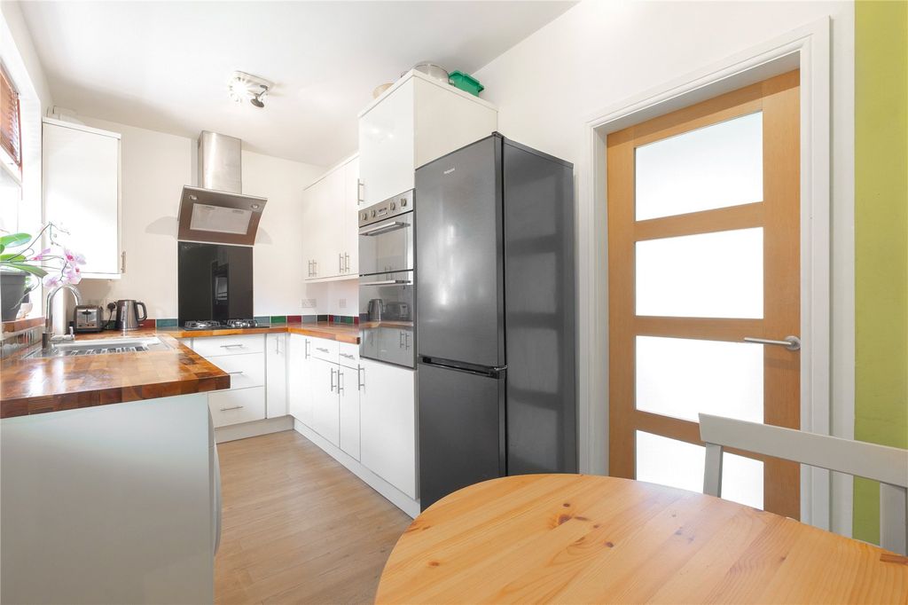 Property photo 2 of 17 Dining Kitchen