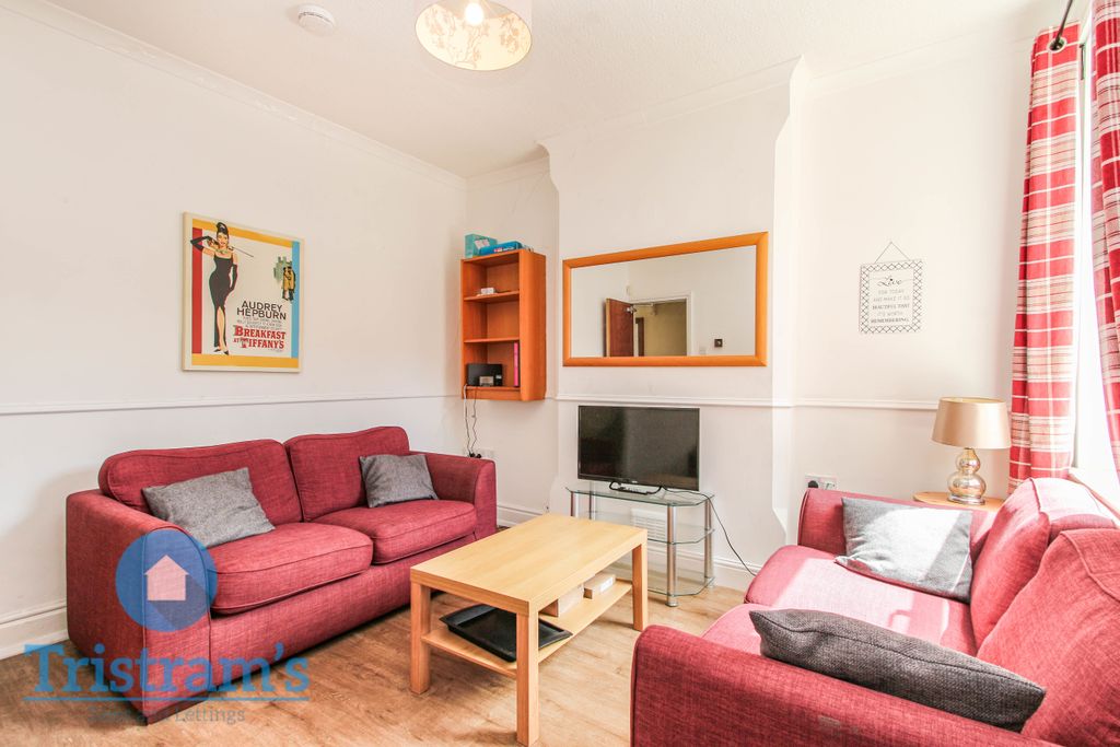 Property photo 3 of 17 Img_5413