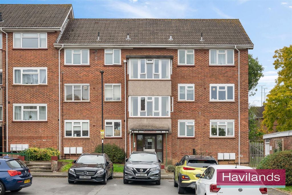 Property photo 2 of 12 Meadowbank-1.Jpg