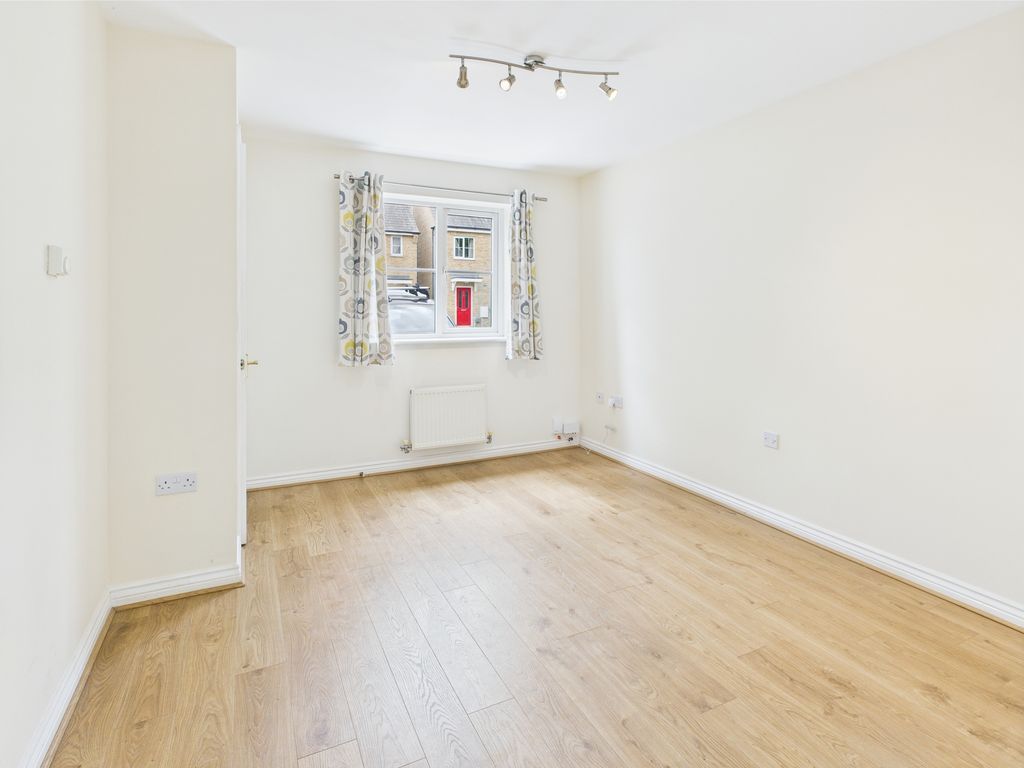 Property photo 2 of 14 Cam02519G0-Pr0271-Still004