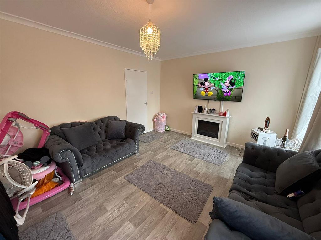 Property photo 3 of 9 3.Jpg