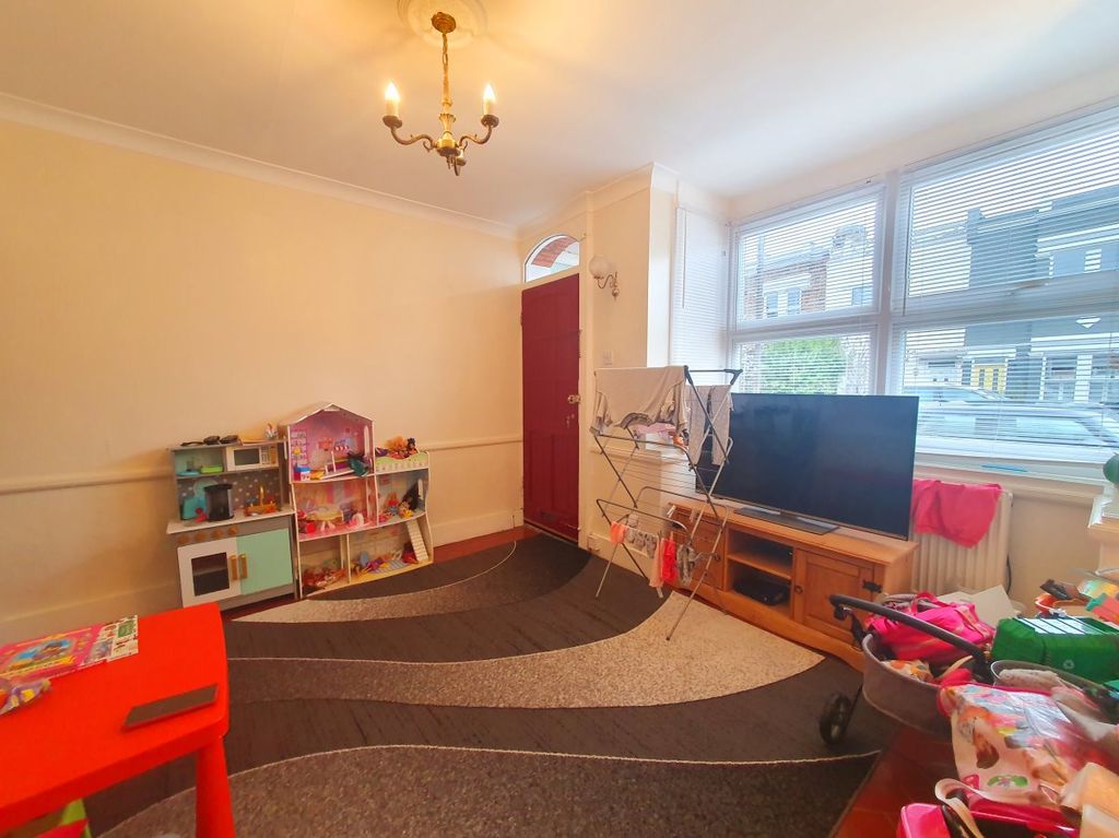 Property photo 2 of 12