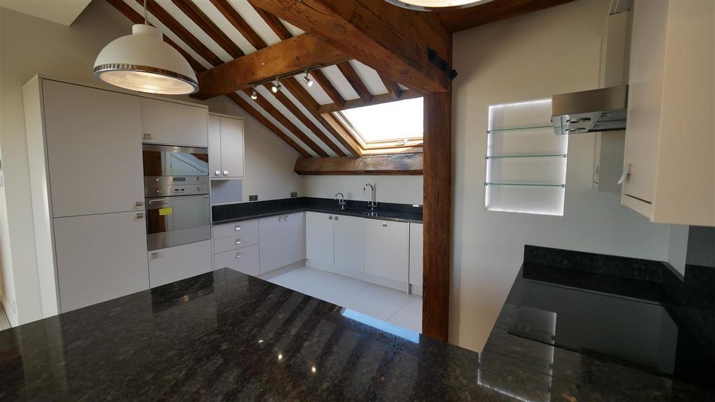 Property photo 2 of 19 Kitchen/Brekfast Room