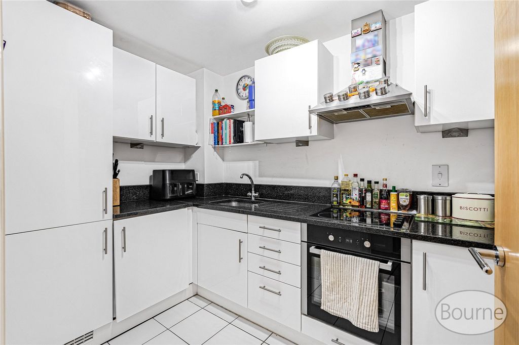 Property photo 3 of 12 Picture No. 05