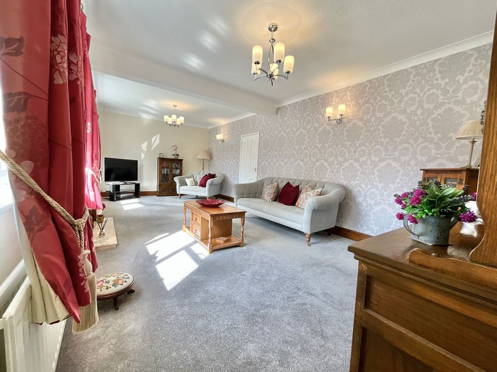 Property photo 3 of 29