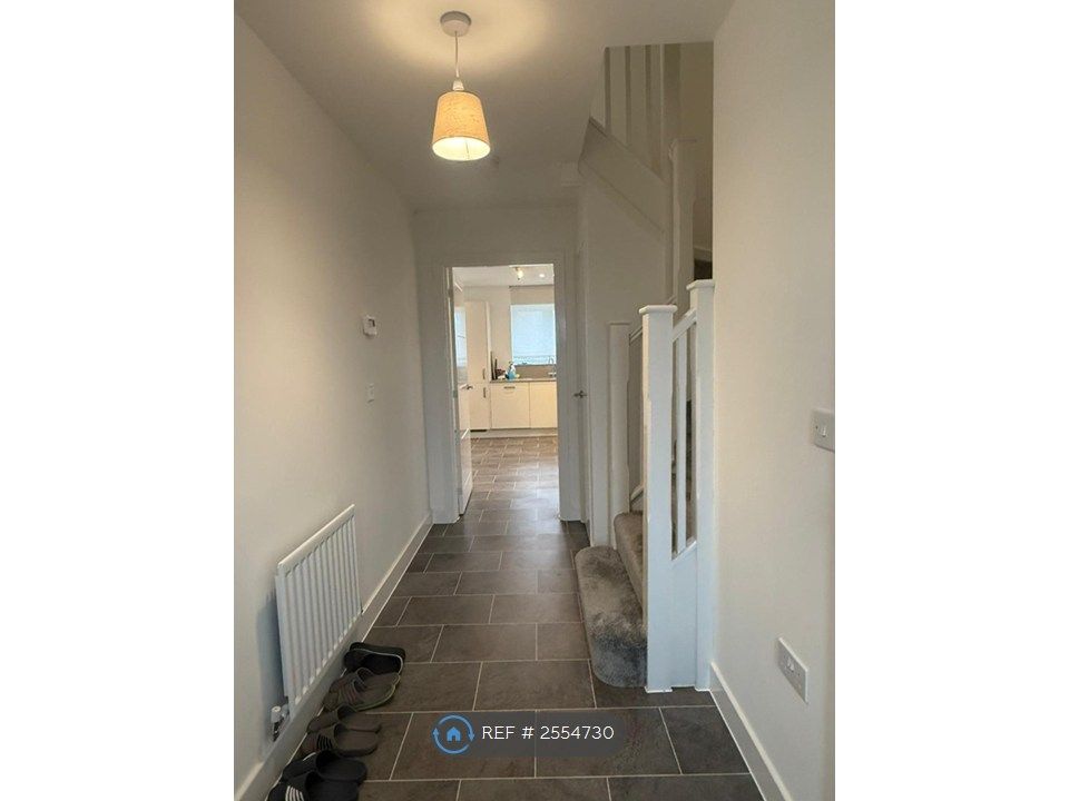 Property photo 2 of 15 Entrance Hallway