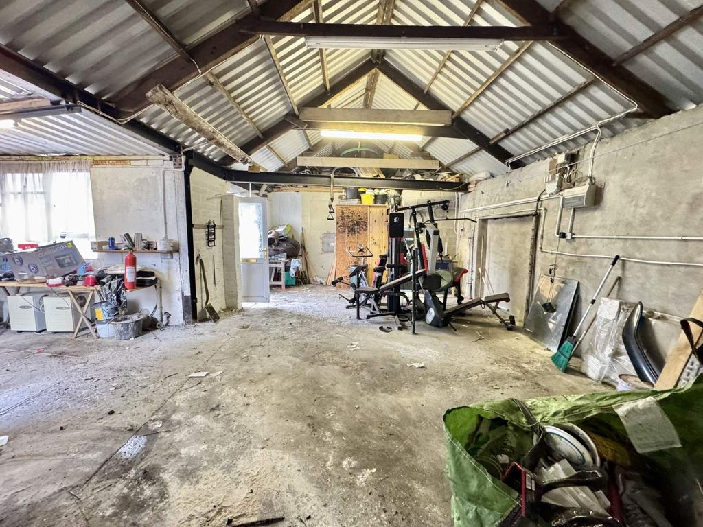 Property photo 2 of 10 Not Specified