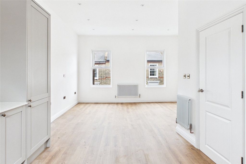 Property photo 3 of 12 Picture No. 06