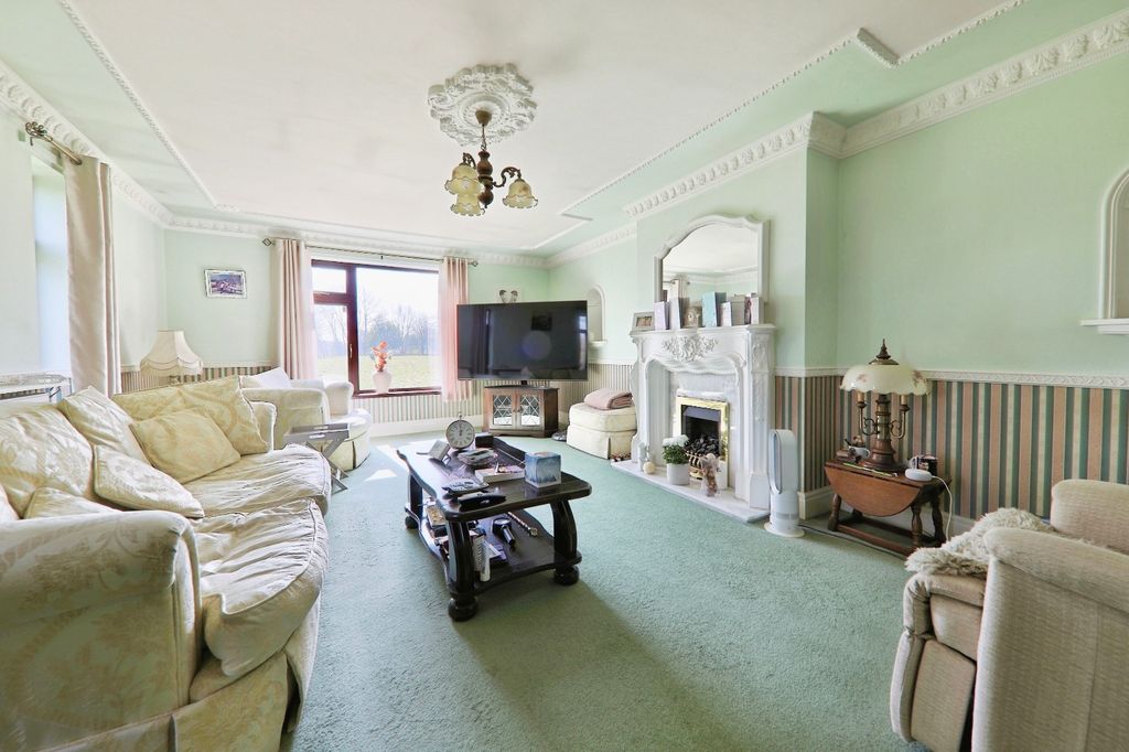 Property photo 2 of 14 4004566
