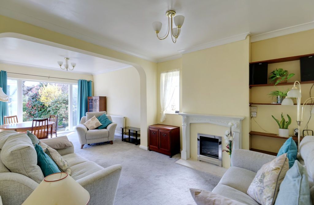 Additional image 4 of 2 bed detached bungalow for saleUpminster Road North, Rainham RM13