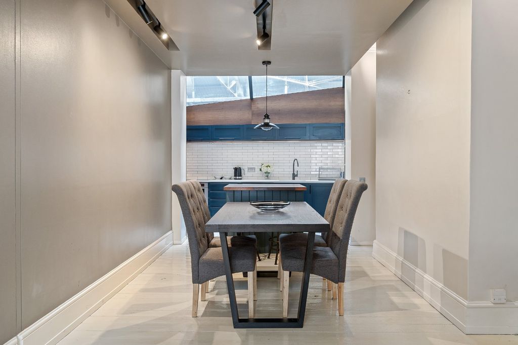 Property photo 3 of 29 Dining Room