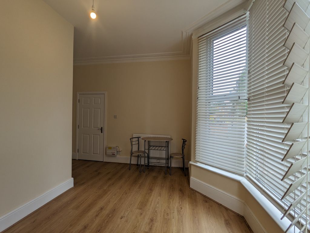 Property photo 2 of 12 Photo 1