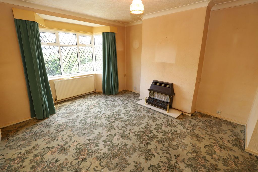 Property photo 2 of 31