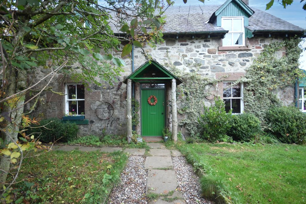 Property photo 3 of 24