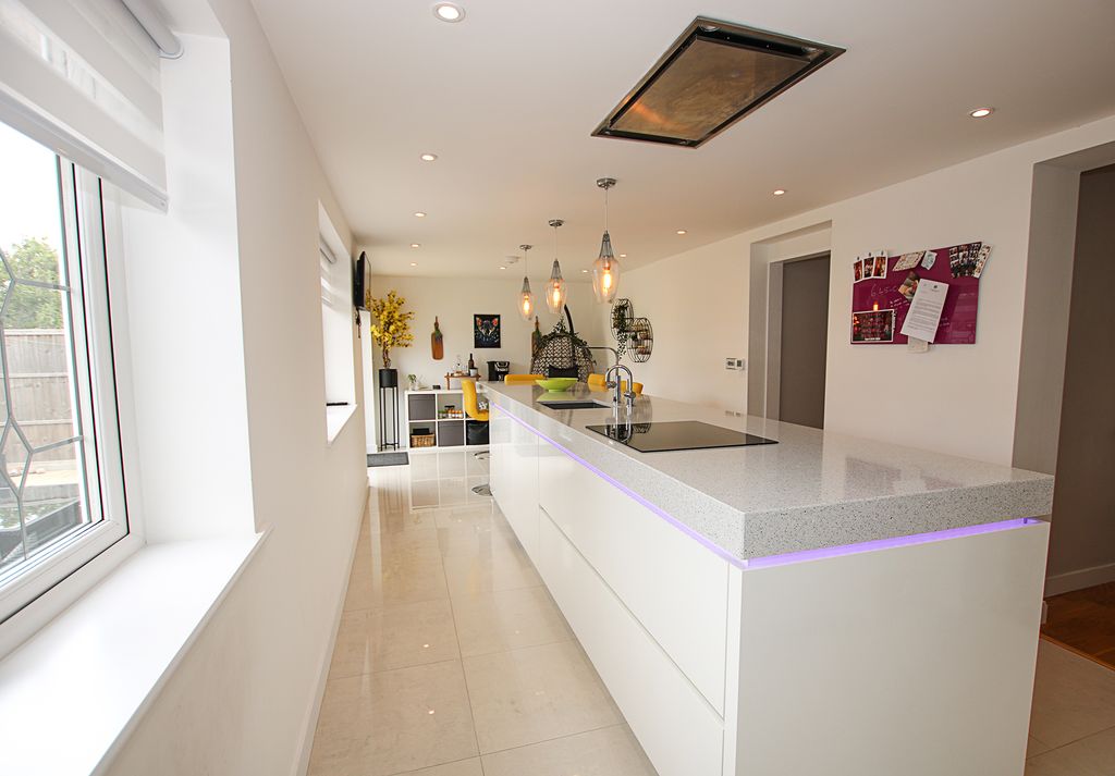 Property photo 3 of 29