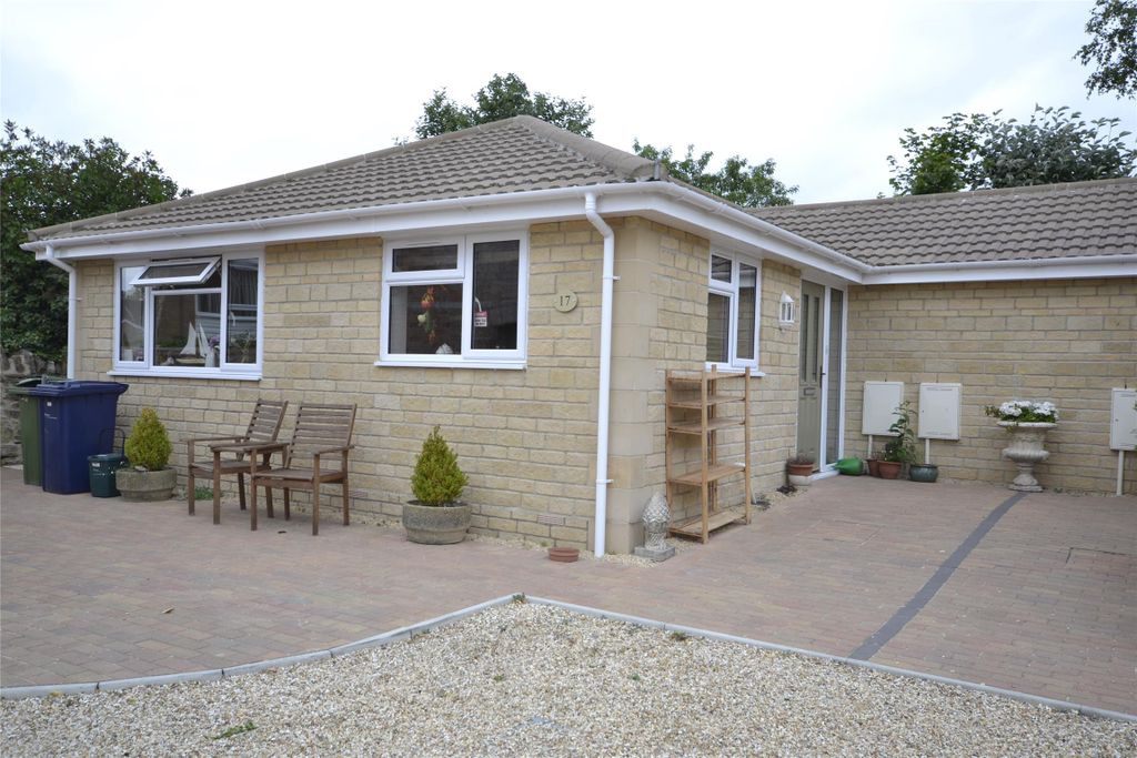 Property photo 1 of 10 Front