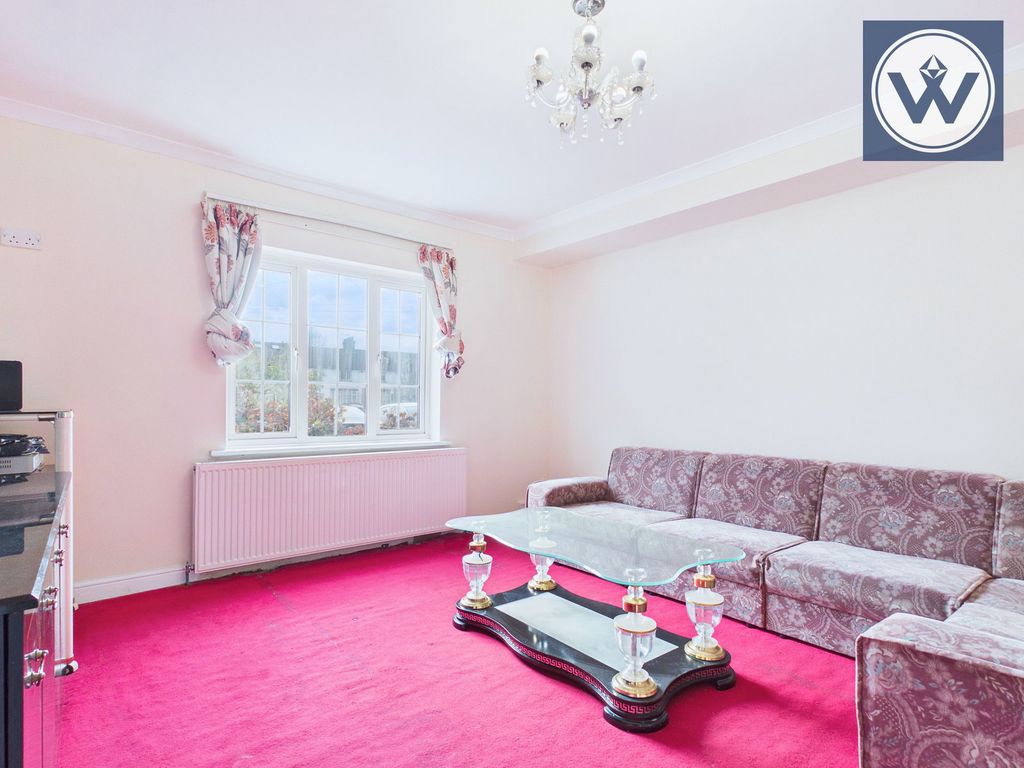 Property photo 2 of 18