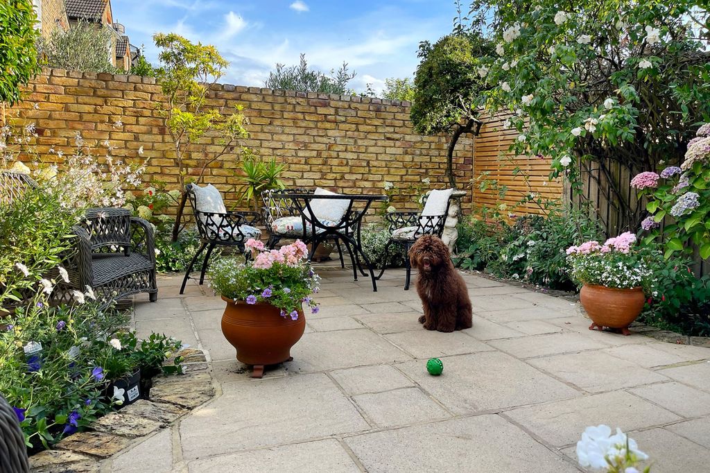 Property photo 3 of 16