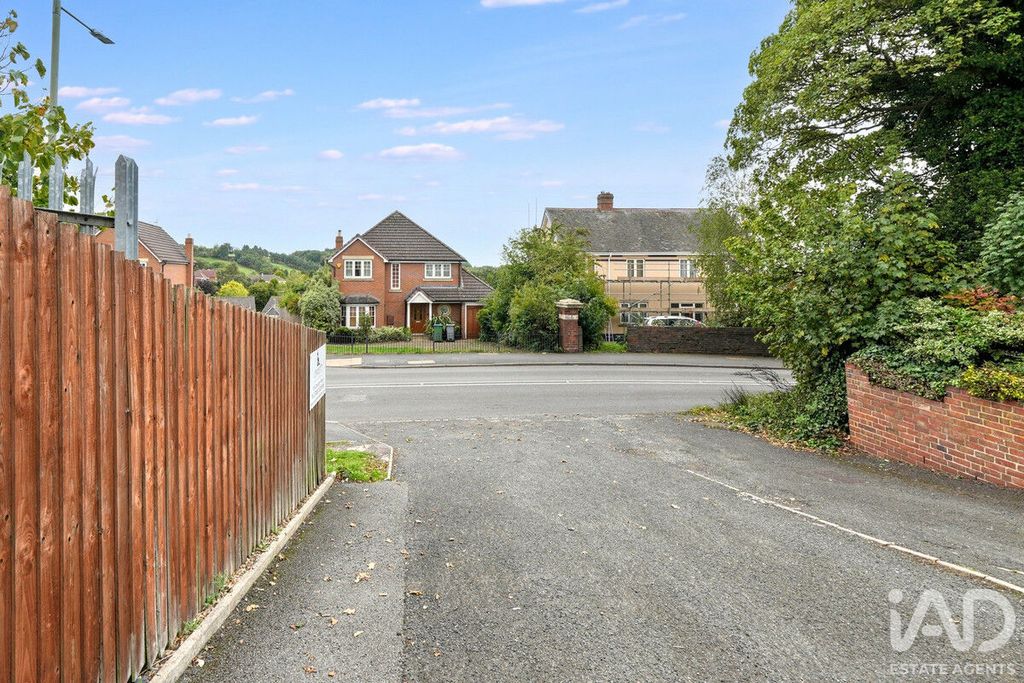 Property photo 2 of 48