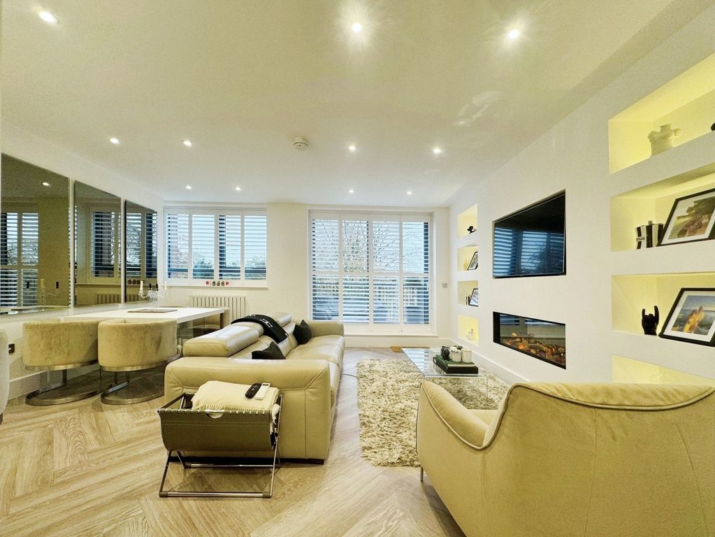 Property photo 3 of 25 Picture No. 33