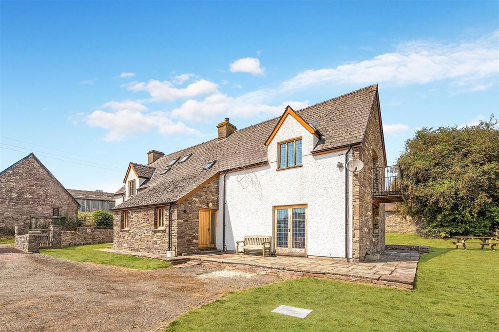Property photo 1 of 17 1504159 (11).Jpg