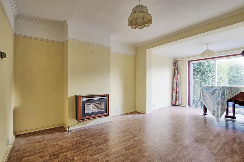 Property photo 3 of 14 Dining Room.Jpg