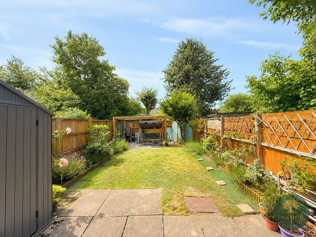 Property photo 2 of 18 Garden