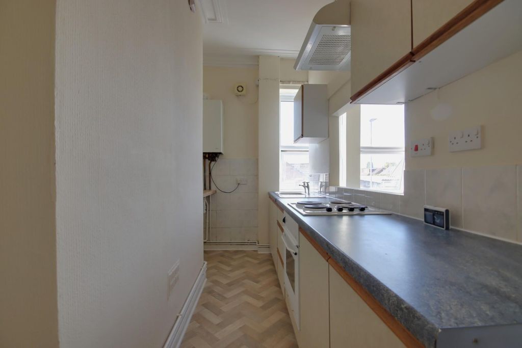 Property photo 2 of 6 Kitchen