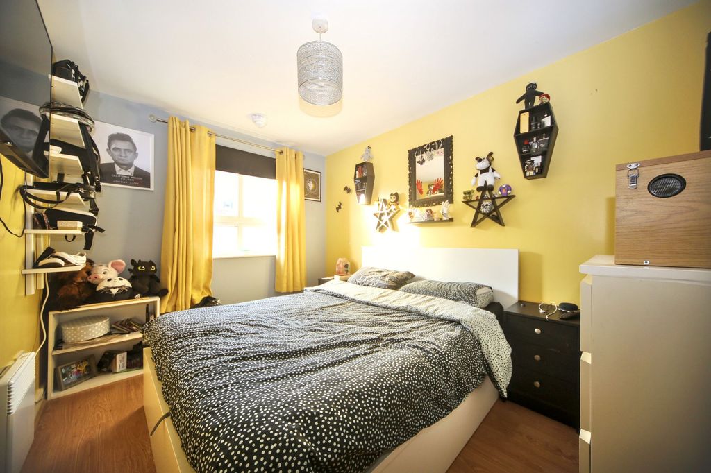 Property photo 3 of 13