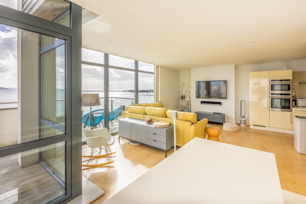 Additional image 9 of 2 bed flat for saleElizabeth Avenue, St. Peter Port, Guernsey GY1