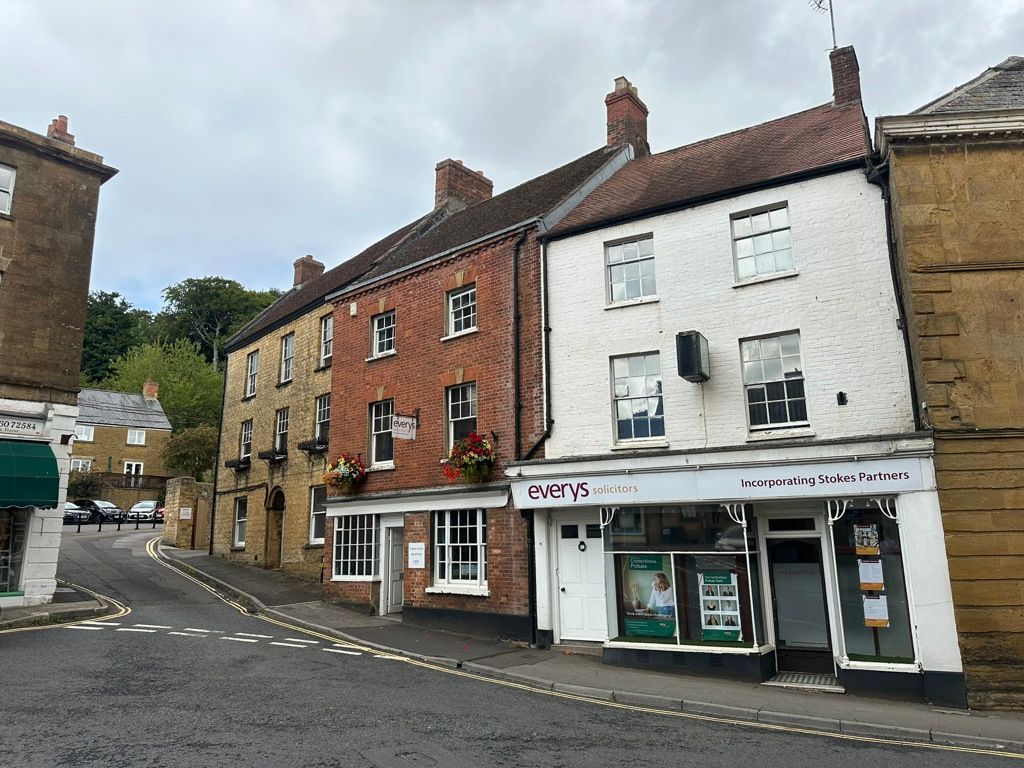 Property photo 1 of 8 Photo 9