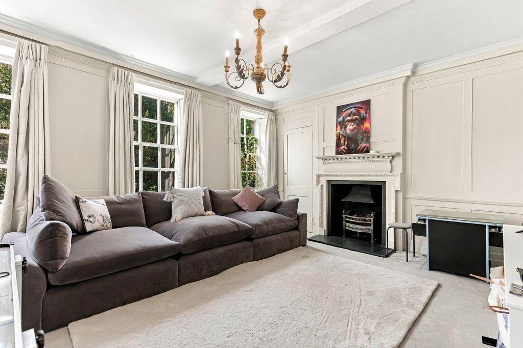 Property photo 3 of 17 Drawing Room