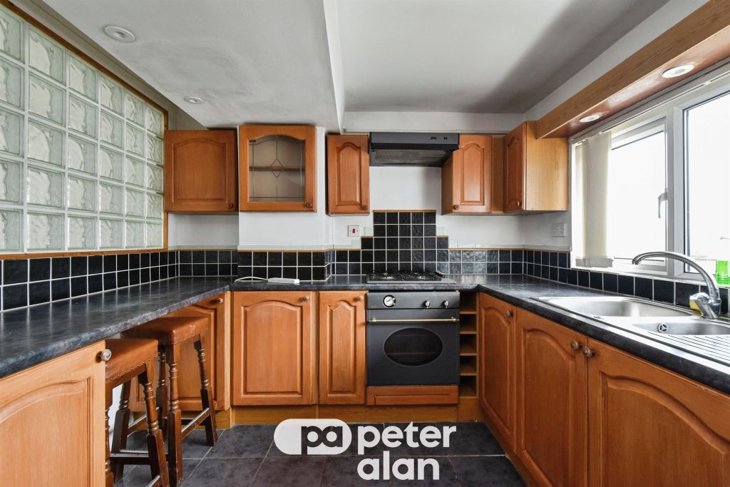 Property photo 3 of 22