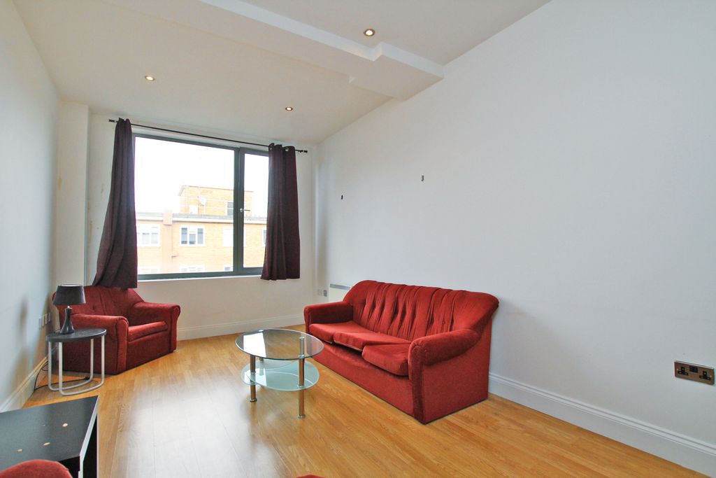 Property photo 2 of 7