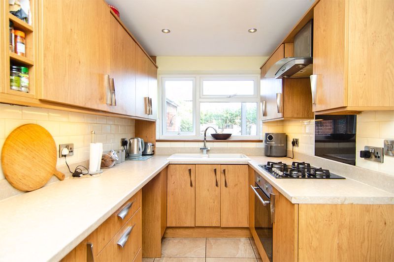 Property photo 3 of 16 Photo 6
