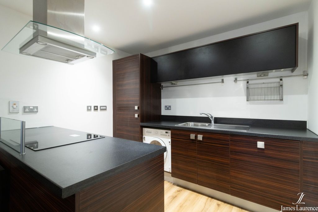 Property photo 3 of 13 8X1A3801