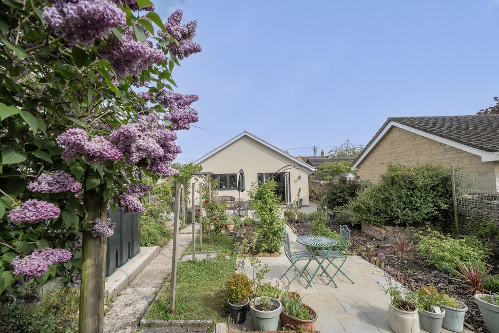 Property photo 3 of 19