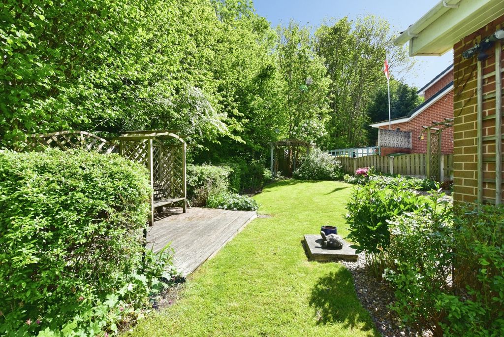 Property photo 1 of 19 Pbox-Img.Jpg