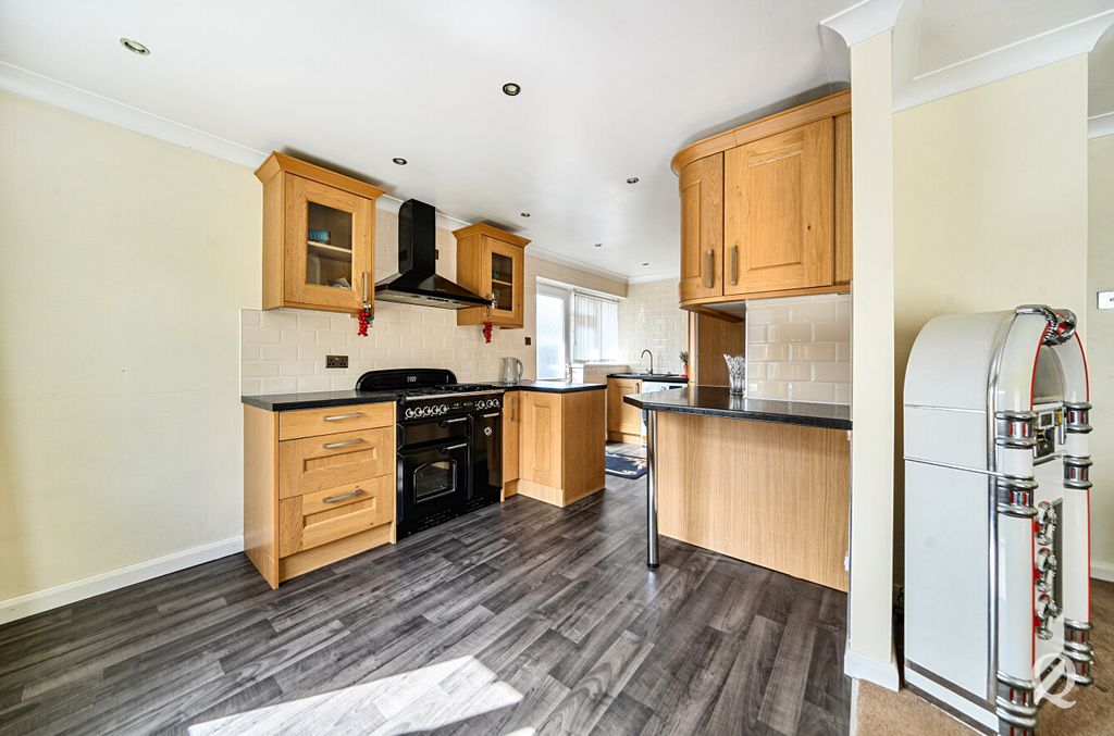 Property photo 1 of 18 Db31Aa3F-1Dd6-4E0...