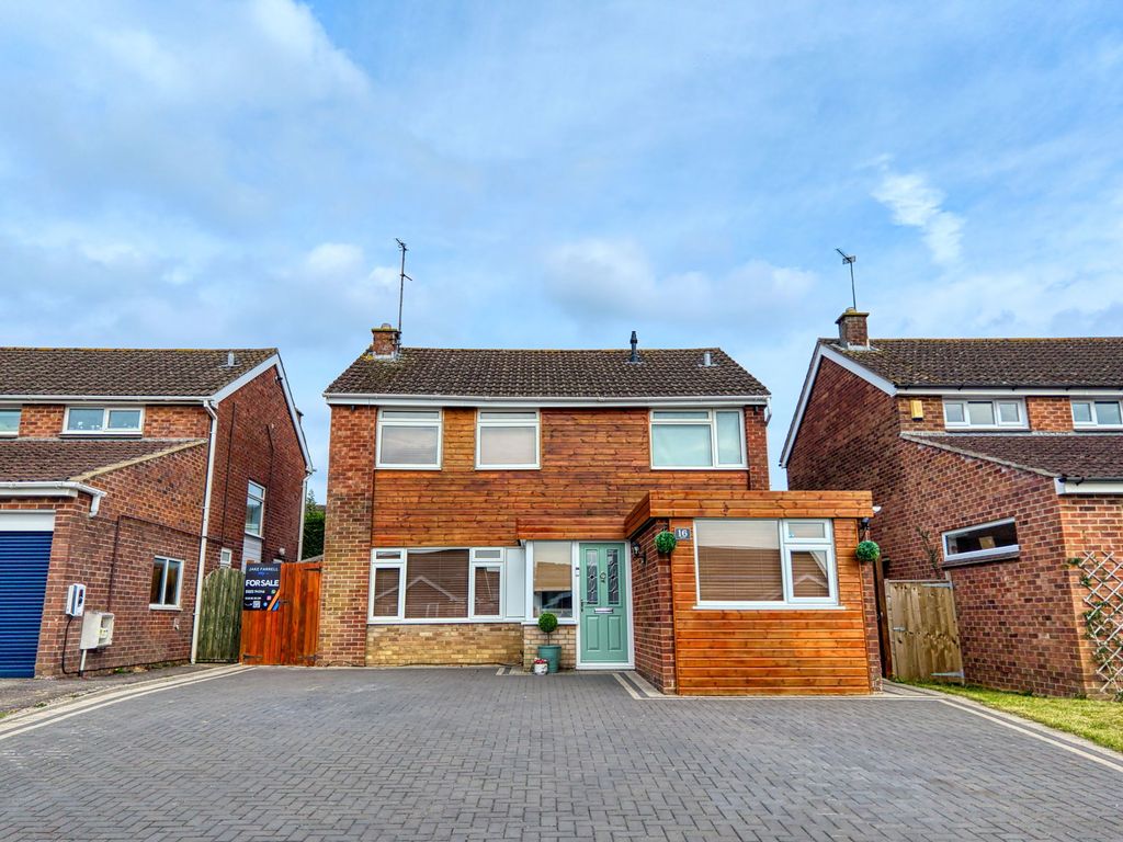 Property photo 1 of 27