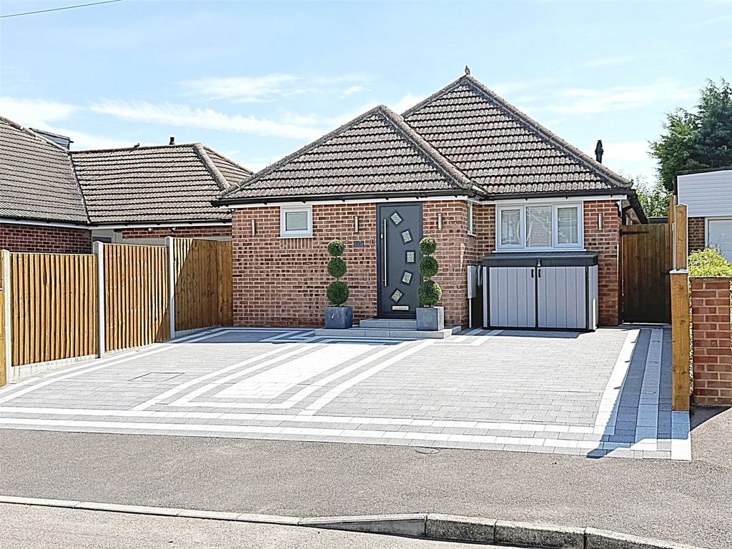 Property photo 1 of 16 External