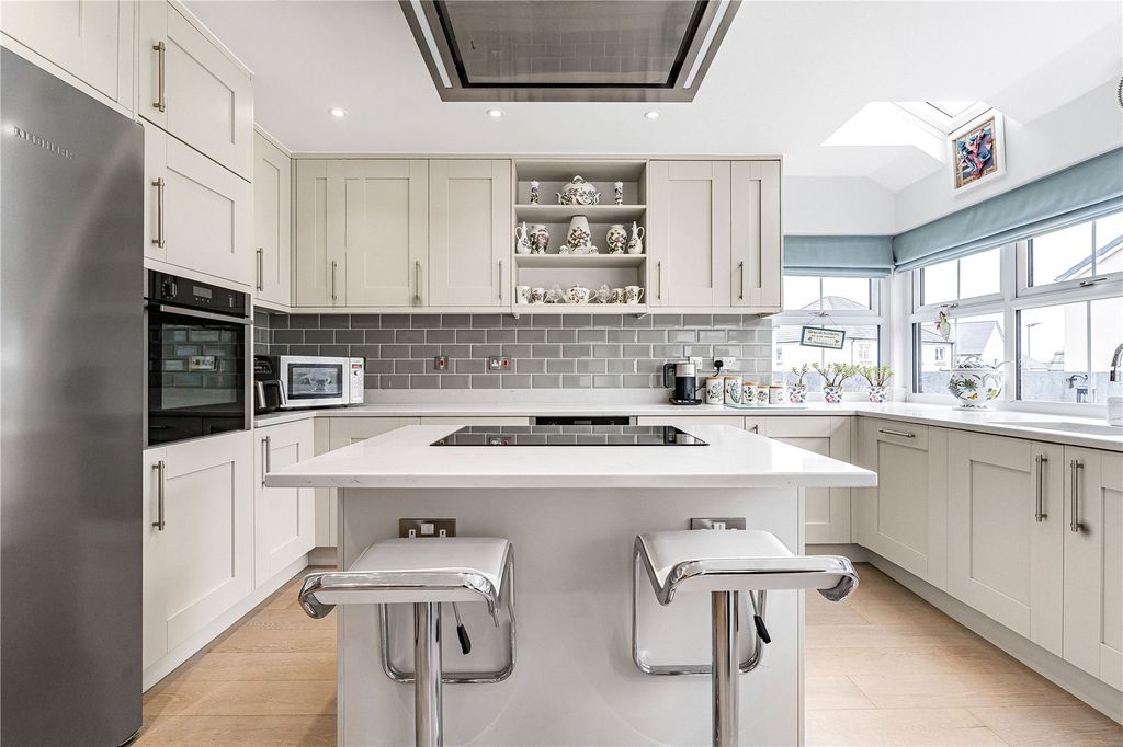 Property photo 3 of 22 Picture No. 16