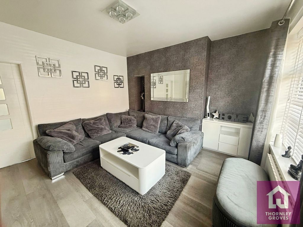 Property photo 2 of 13 Pbox-Img.Jpg