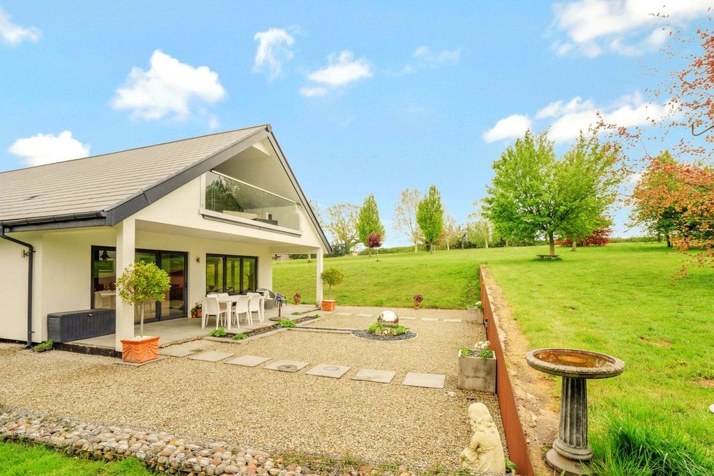 Property photo 1 of 42 Picture No. 36