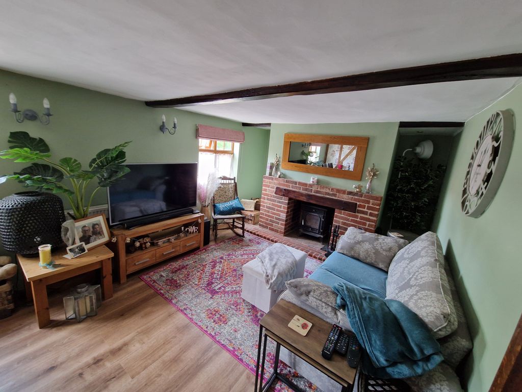 Property photo 2 of 11