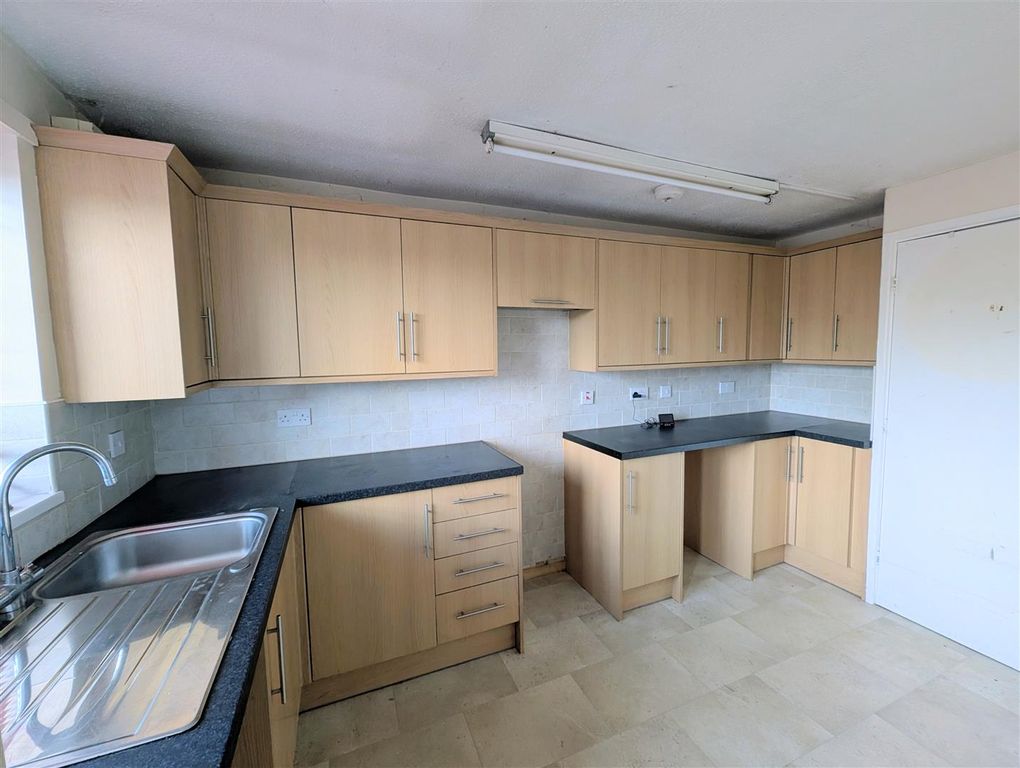 Property photo 2 of 10 Pxl_20251216_105338822~2.Jpg