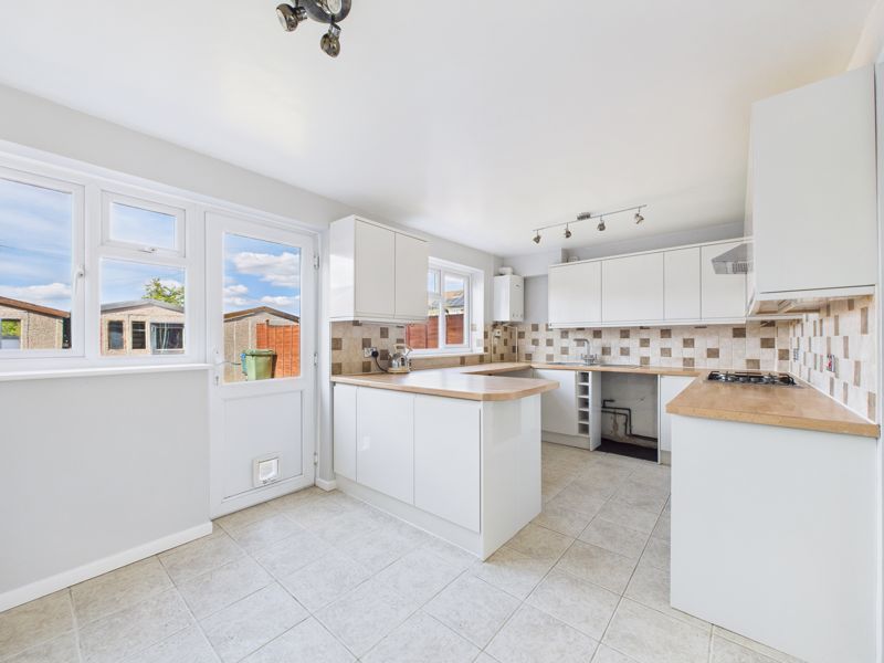 Property photo 2 of 12 Kitchen/Dining