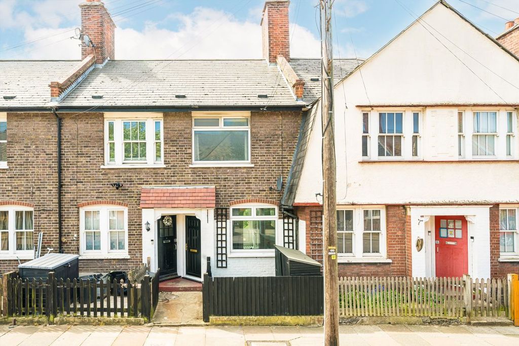 Property photo 1 of 8